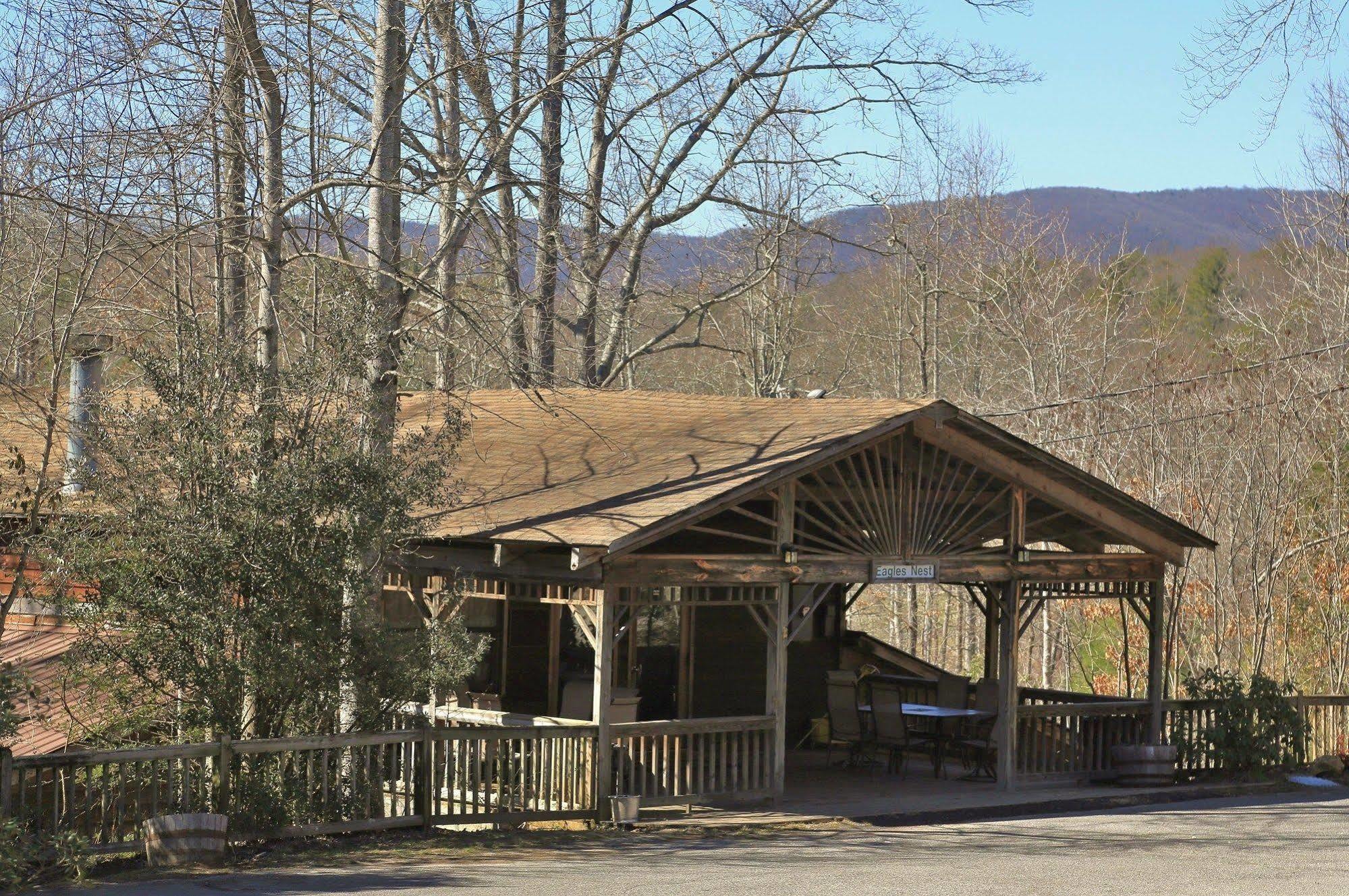 Forrest Hills Mountain 3*
